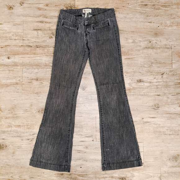 BCBG Charcoal Stretch Flare Jeans Size 25 - Picture 4 of 6